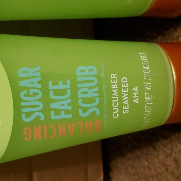 TreeHut balancing cucumber & seaweed face scrub 3 Bottles - Picture 2 of 4